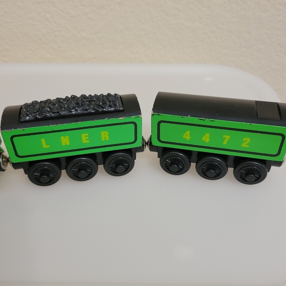 Thomas Wooden Railway 1999 Flying Scotsman LNER 4472 Train Set - RARE! - Picture 9 of 10